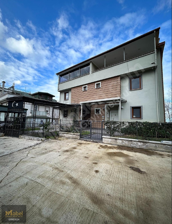 BURUNCU SATILIK 3 KATLI DENİZ MANZARALI VİLLA